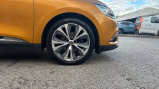 Renault Scenic 1.2 TCE Dynamique Nav 5dr Petrol Estate